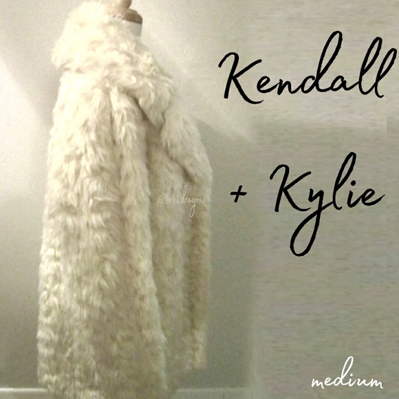 NWT Fully Lined Fur Coat Vegan Cream Ivory Fur Pea Coat Overcoat - Picture 12 of 16